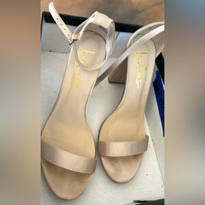 Lulus Satin Champagne 🍾 Wedge Heels 6.5
